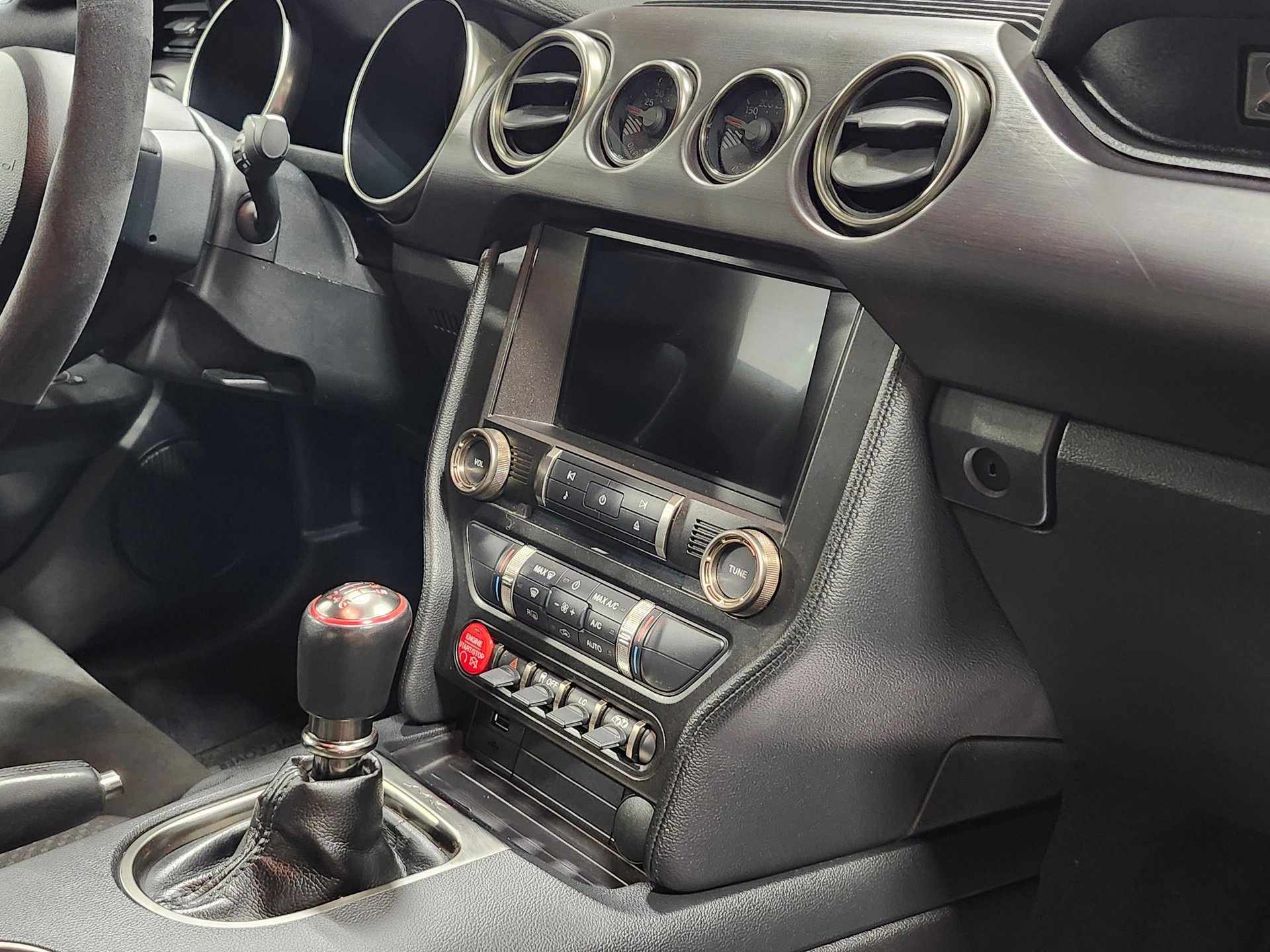 Used 2016 Ford Mustang Shelby GT350R w/ GT350R Equipment Group 920A image 22