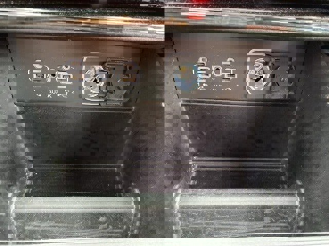 Used 2023 Jeep Grand Cherokee Limited w/ Black Appearance Package image 33