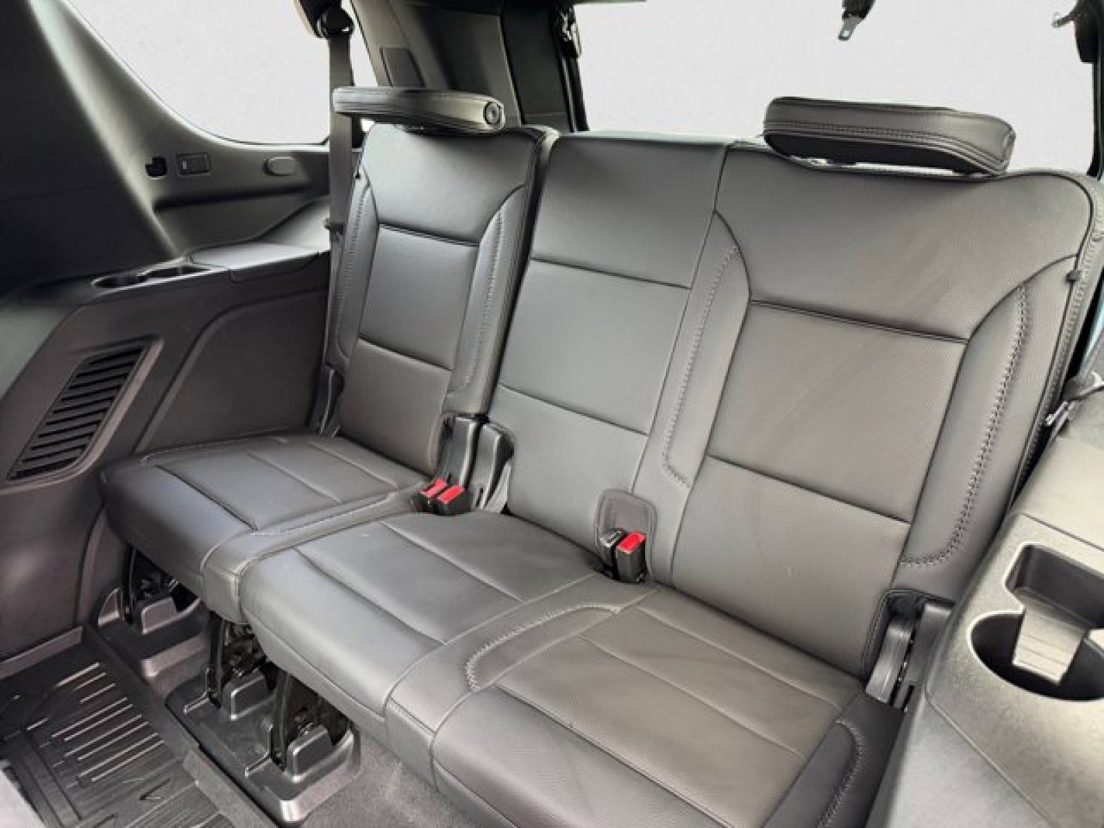 Used 2021 GMC Yukon Denali w/ LPO, Illumination Package AWD/4WD image 19