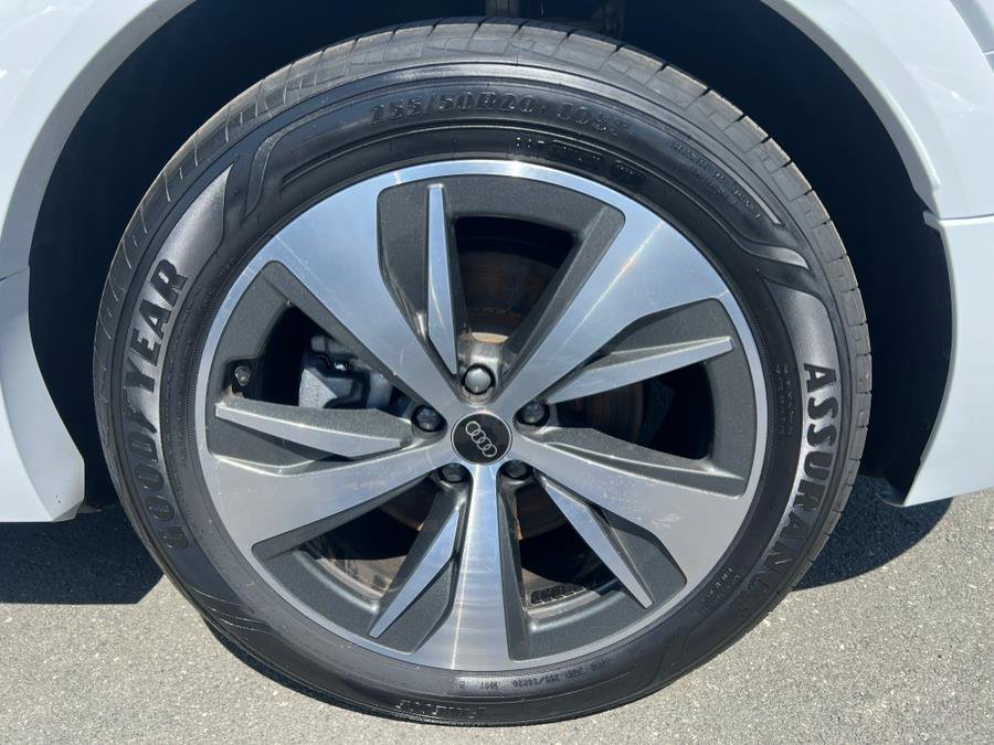 Used 2024 Audi Q8 e-tron Premium Plus w/ Premium Plus Package image 53