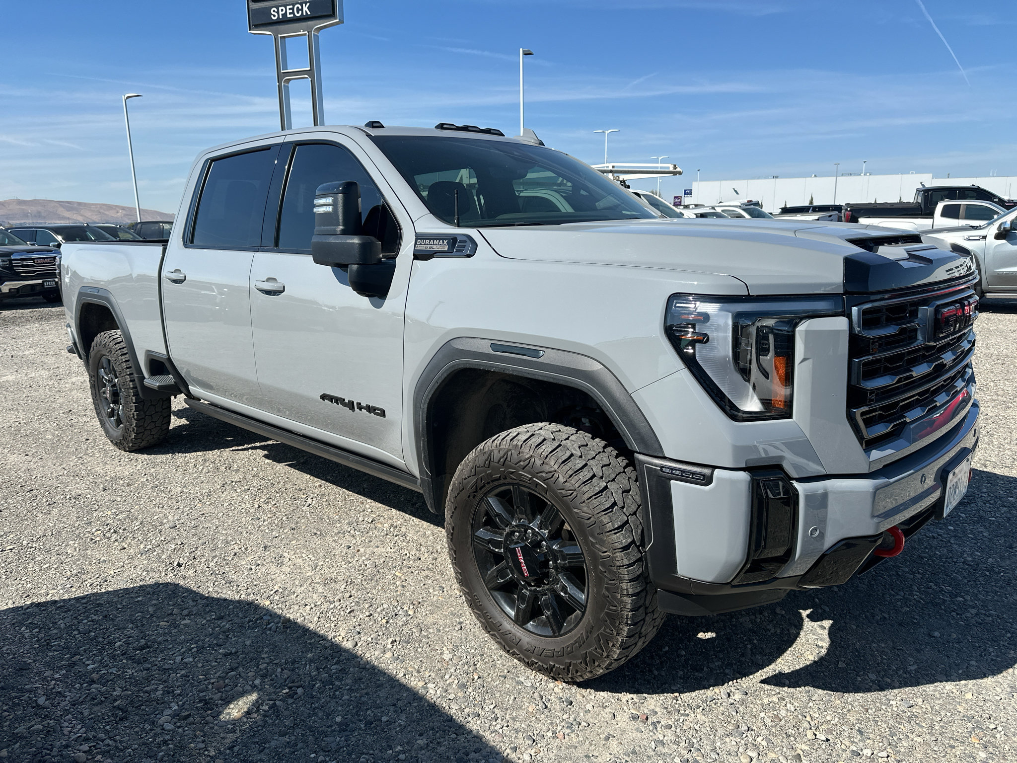 Used 2025 GMC Sierra 3500 AT4 w/ AT4 Premium Plus Package AWD/4WD image 2