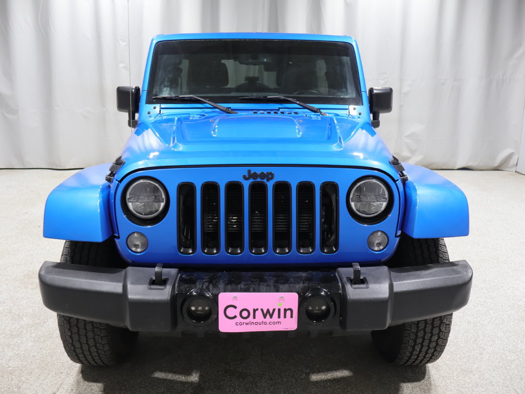 Used 2015 Jeep Wrangler Unlimited Sahara AWD/4WD image 8
