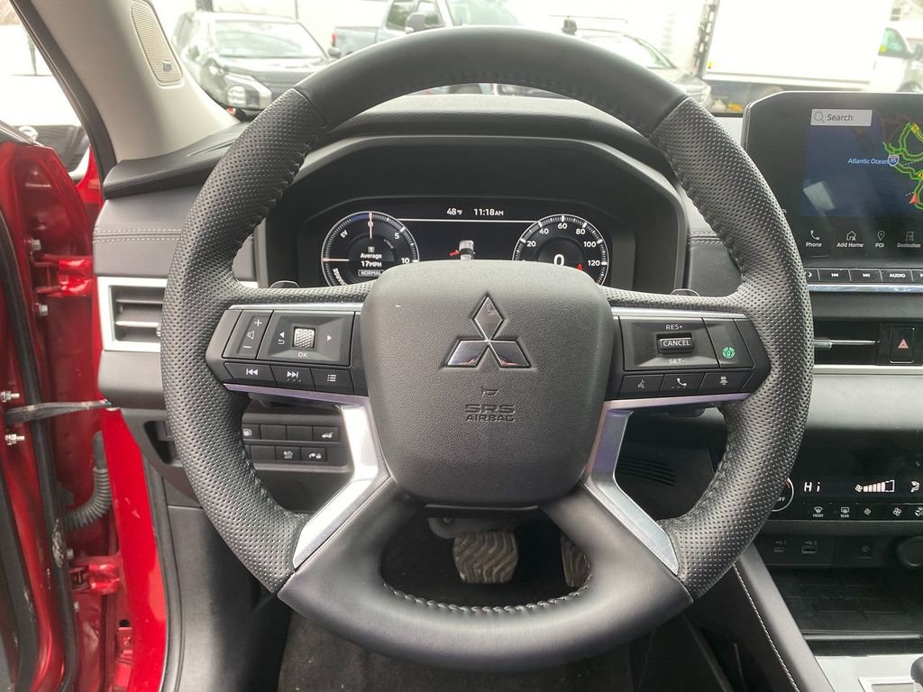 Used 2023 Mitsubishi Outlander SE image 15