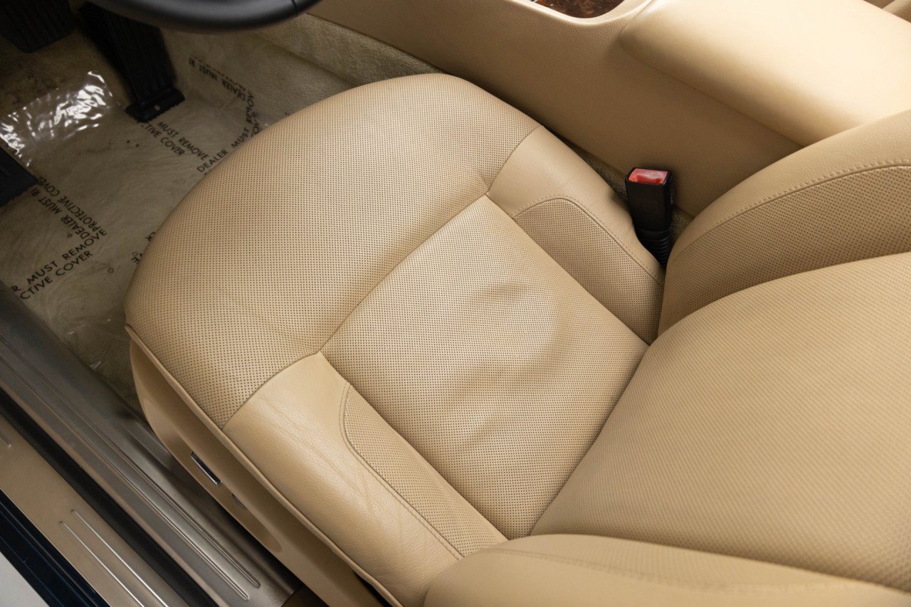 Used 2010 Rolls-Royce Ghost RWD image 34