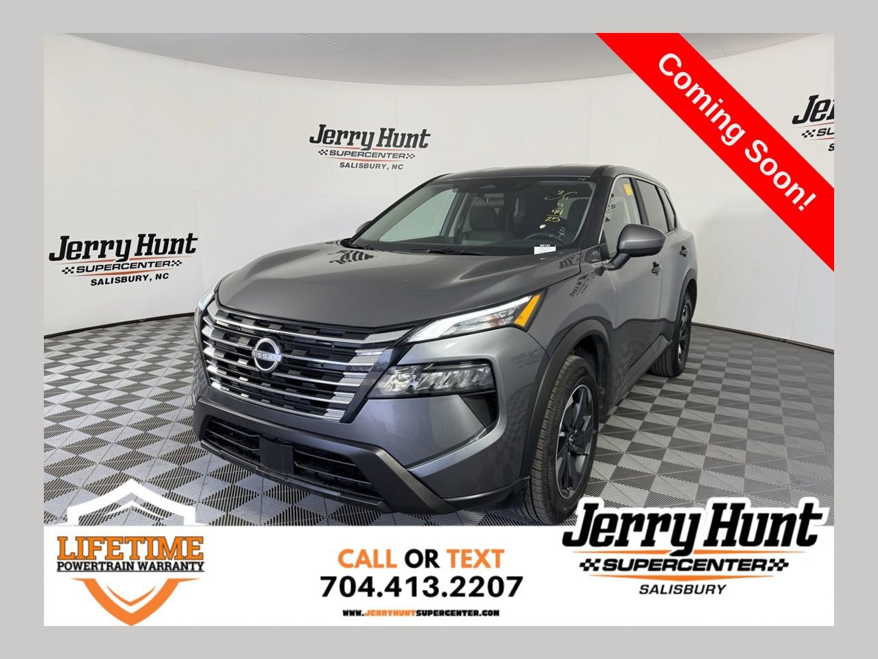 Used 2025 Nissan Rogue SV image 1