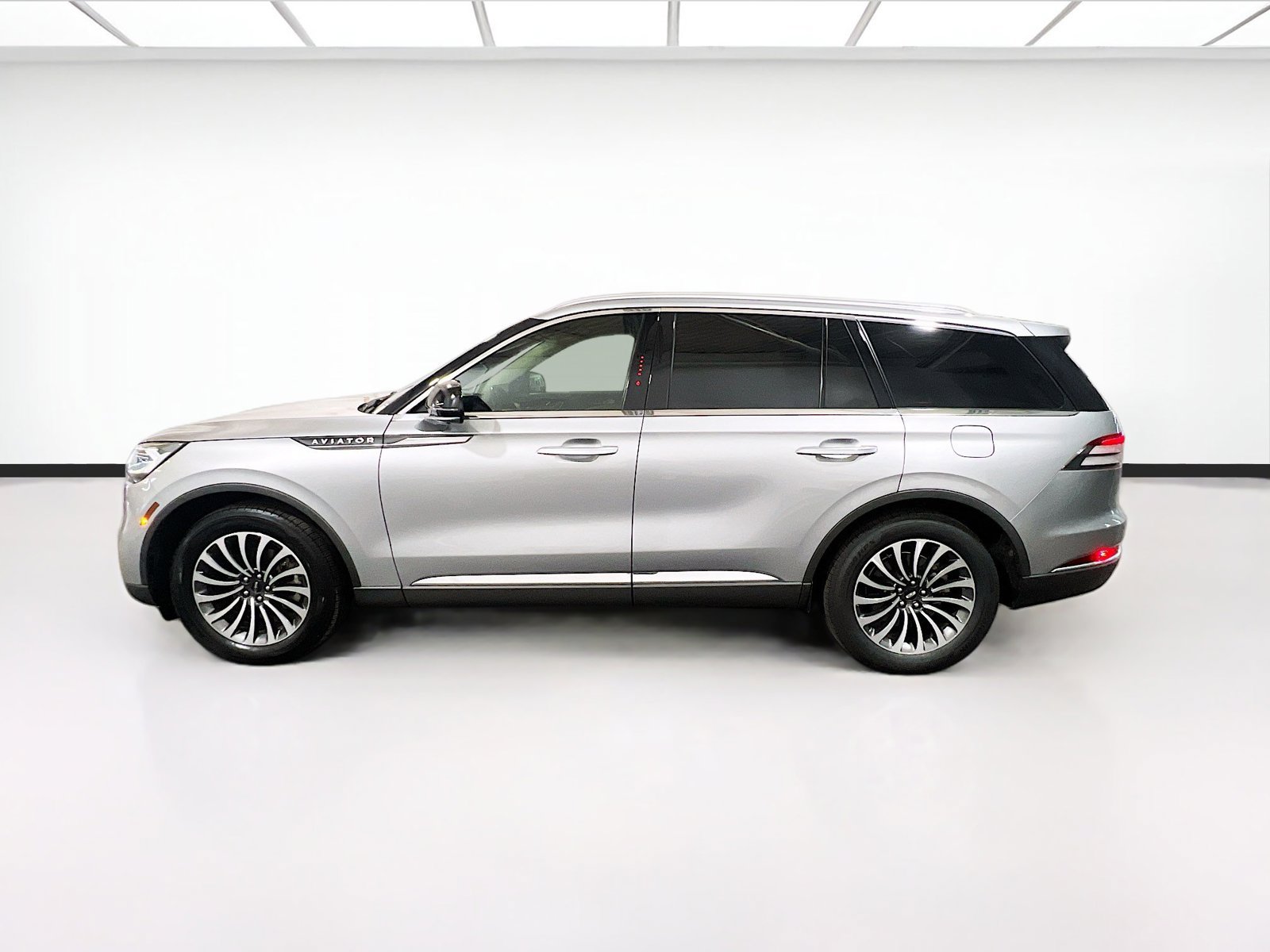 Used 2020 Lincoln Aviator Reserve AWD/4WD image 25