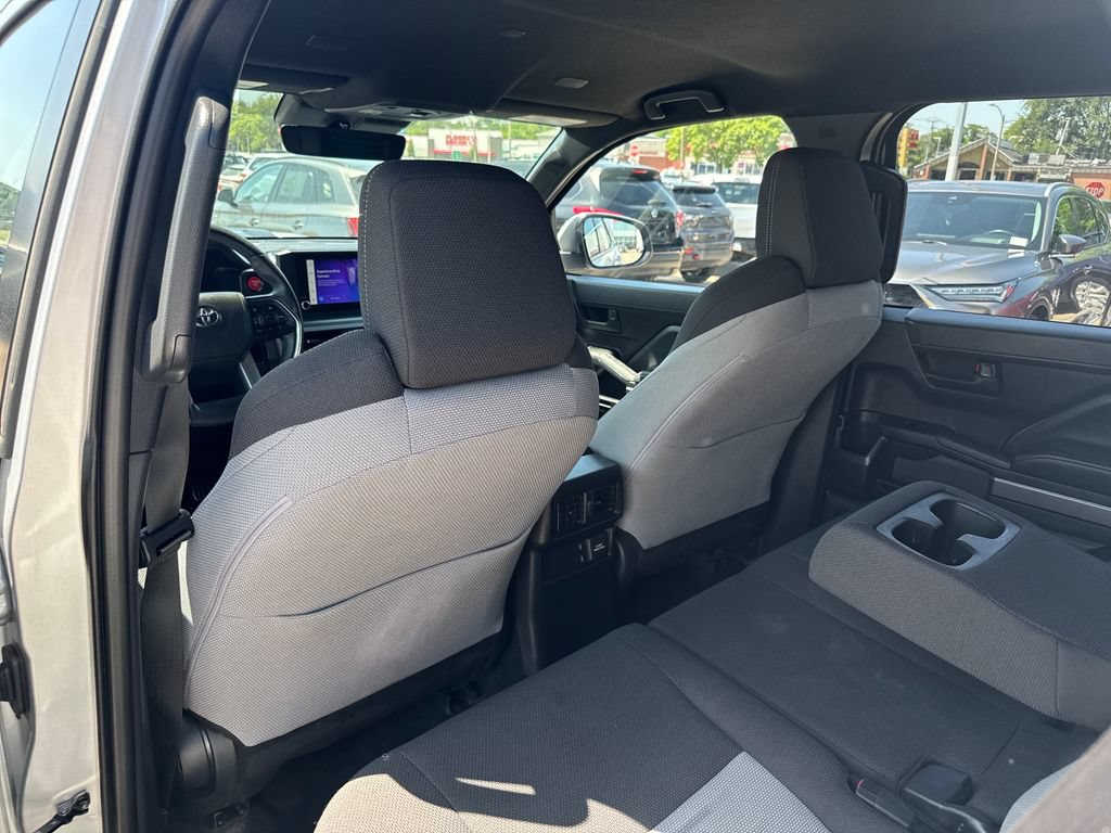 Used 2025 Toyota 4Runner TRD Sport AWD/4WD image 37