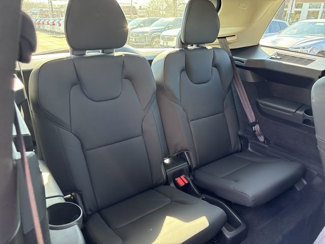 Used 2025 Volvo XC90 B6 Plus image 15