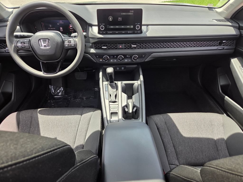 Certified 2025 Honda Accord SE image 13