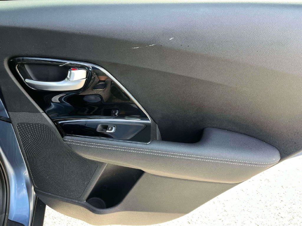 Used 2022 Kia Niro EX Premium FWD image 6