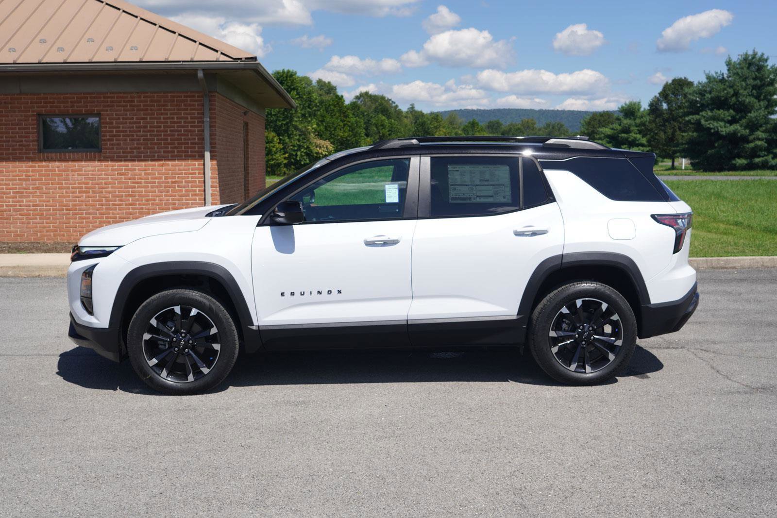 New 2026 Chevrolet Equinox RS w/ Convenience Package III image 7