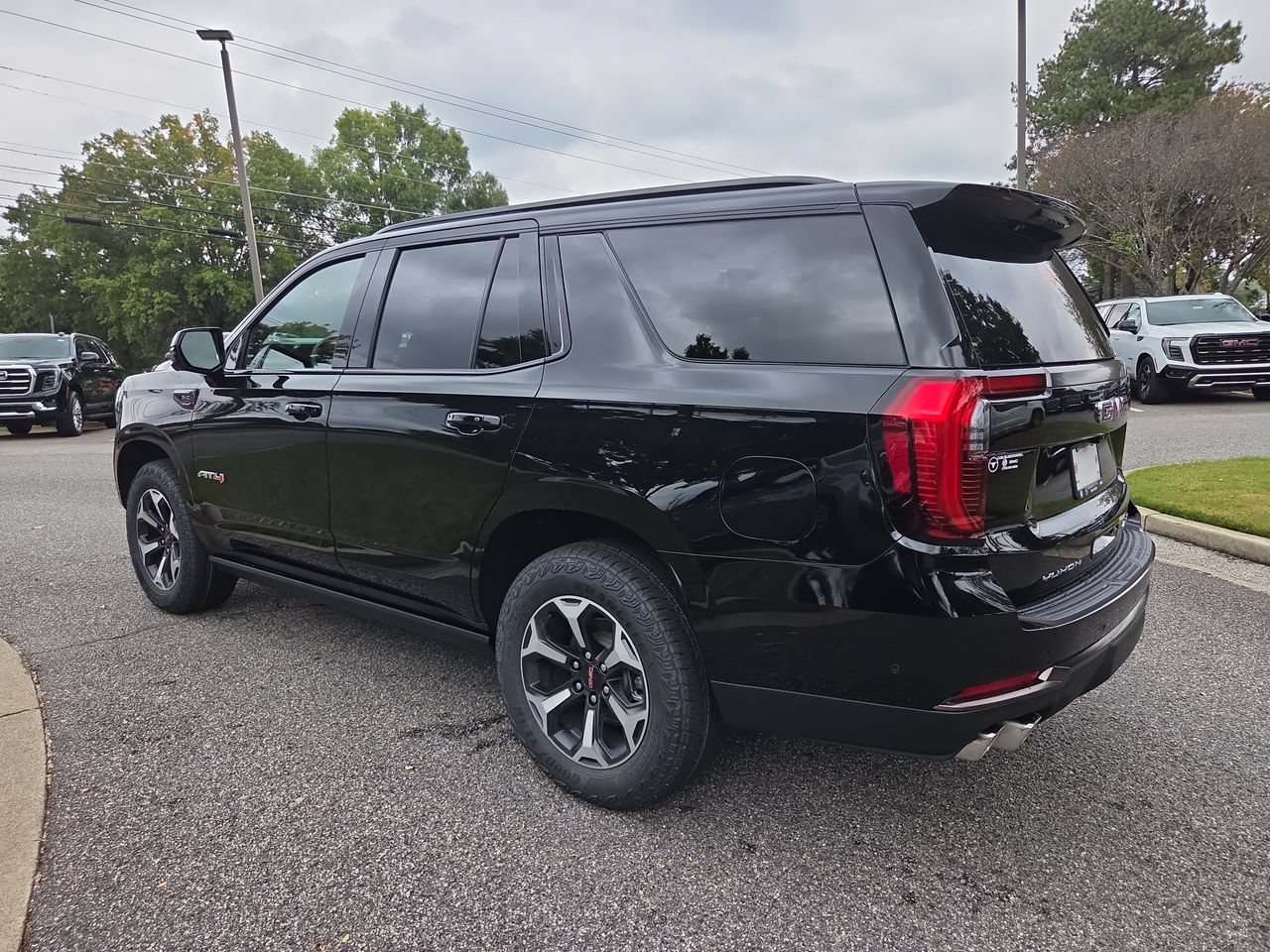 New 2027 GMC Yukon AT4 Ultimate AWD/4WD image 6