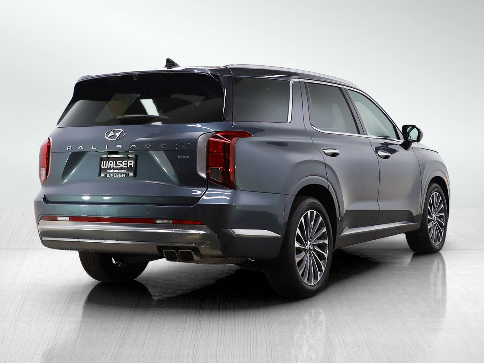 Used 2024 Hyundai Palisade Calligraphy image 5