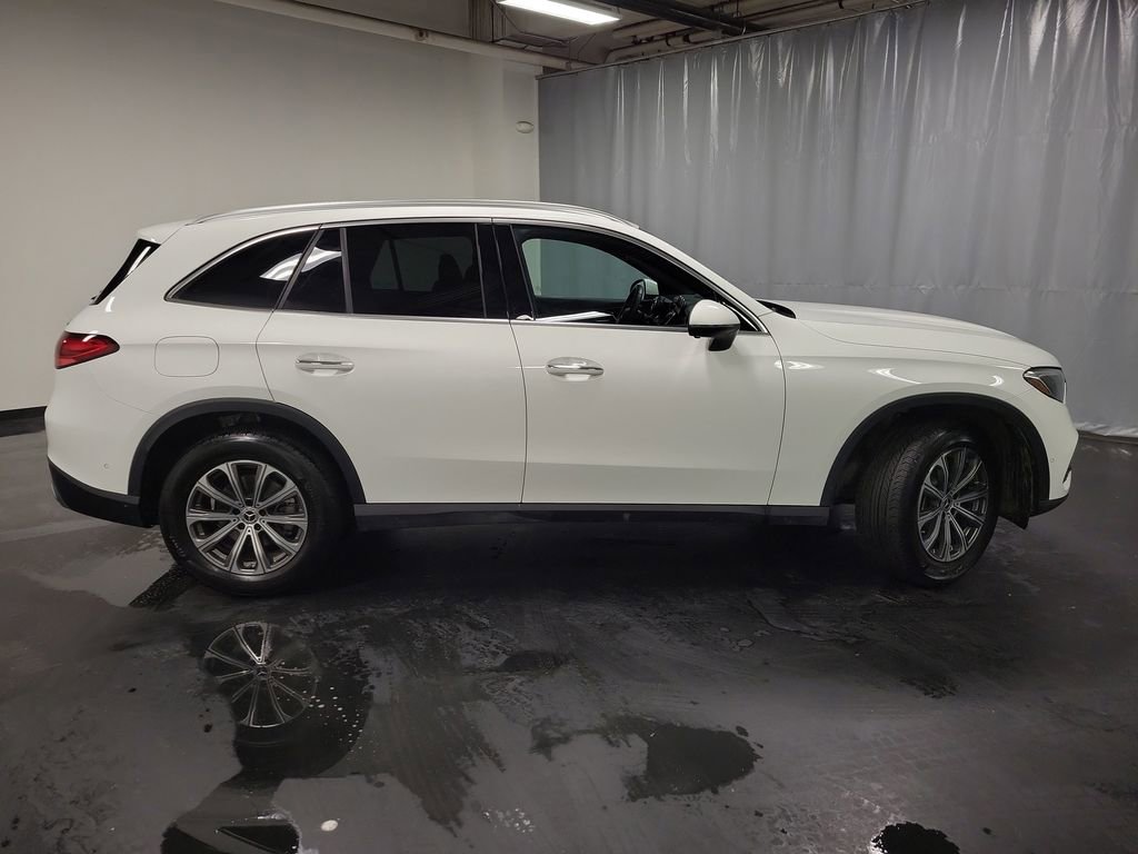 Used 2024 Mercedes-Benz GLC 300 4MATIC image 9