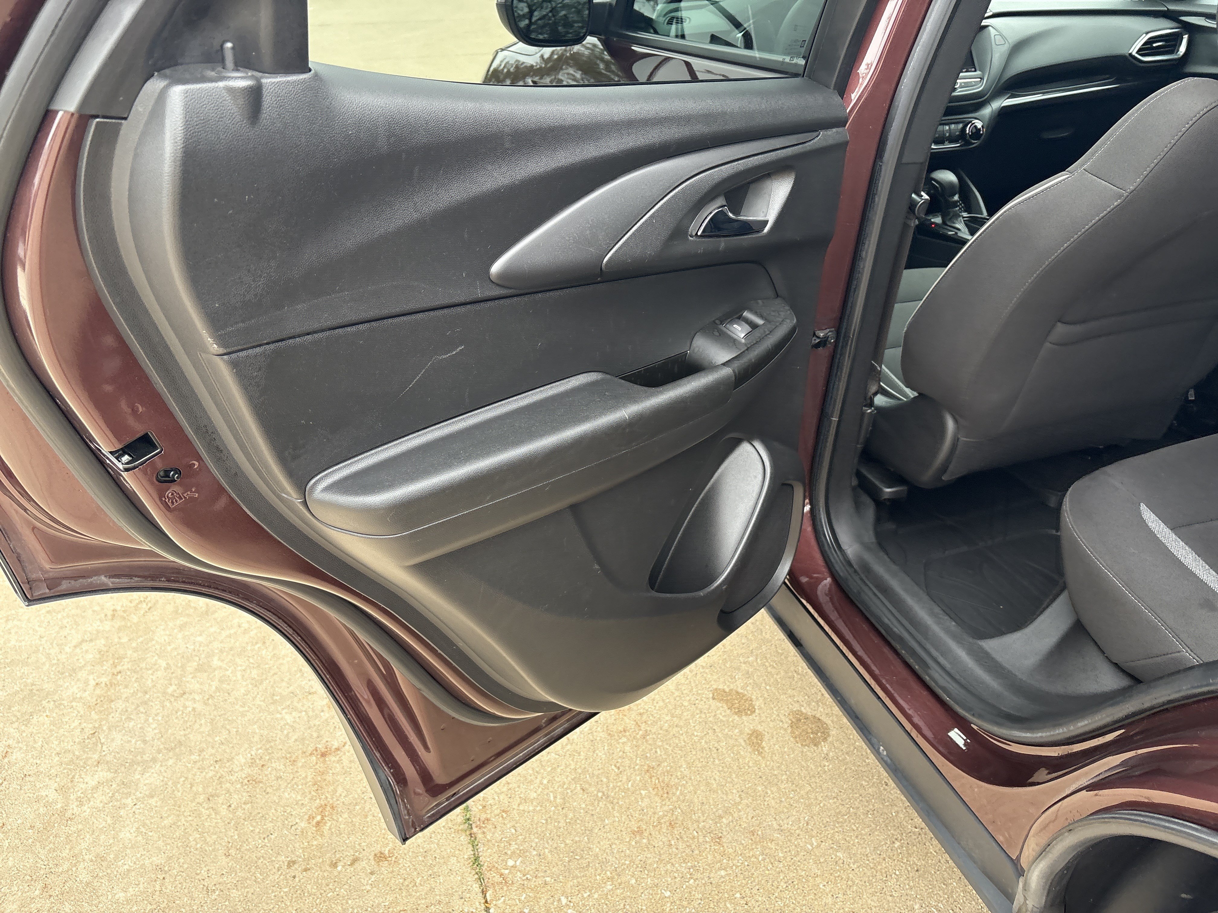 Used 2022 Chevrolet TrailBlazer LT FWD image 12