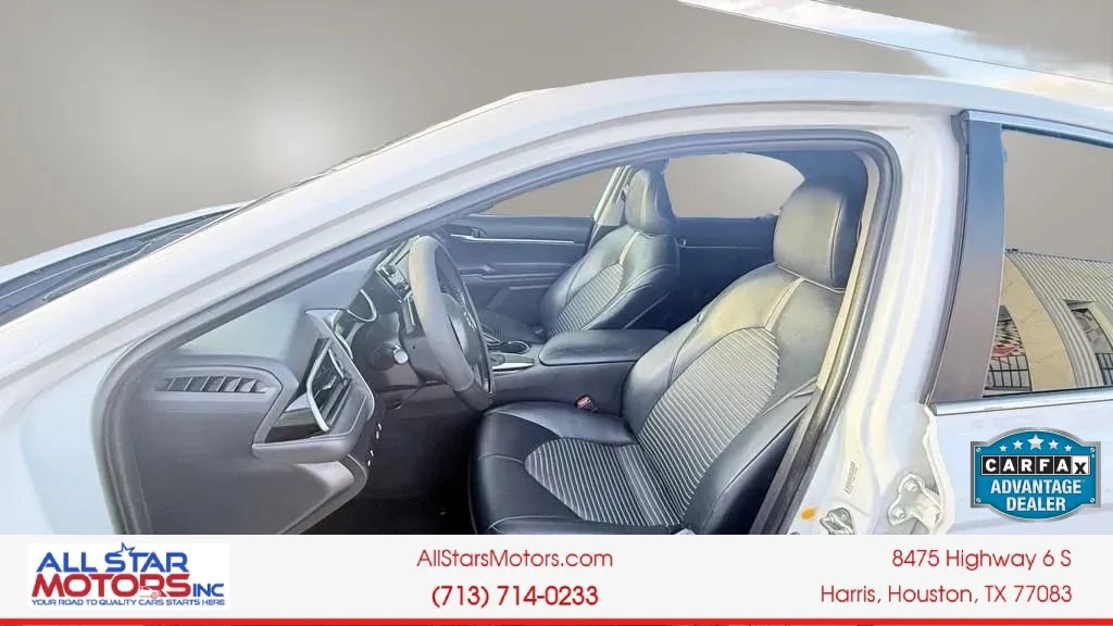 Used 2020 Toyota Camry SE w/ Carpet Mat Package FWD image 14