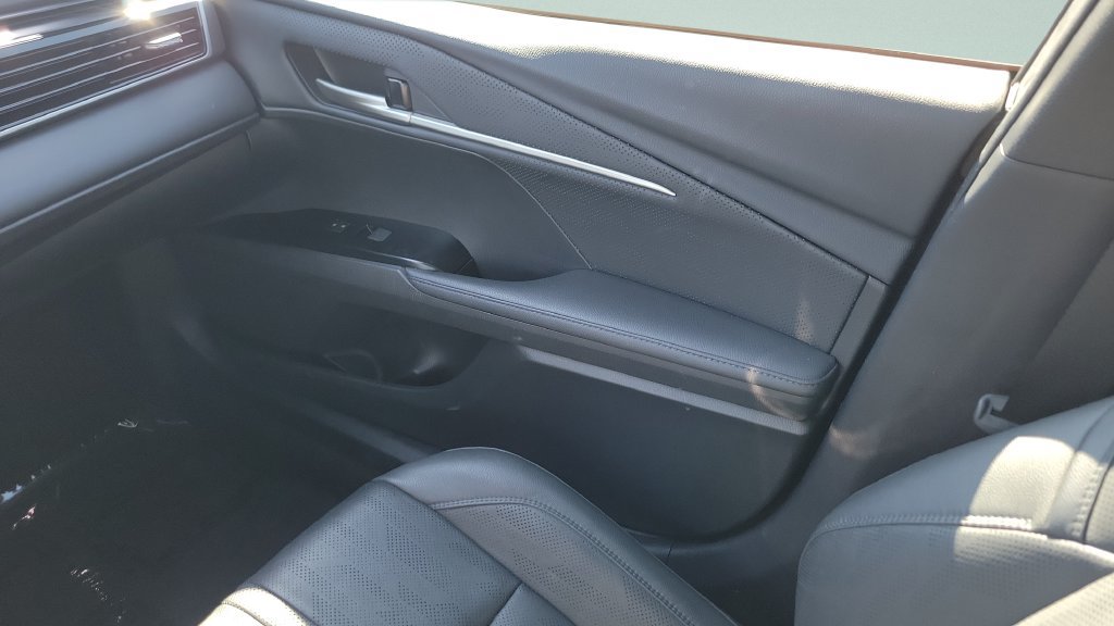 Used 2025 Toyota Camry XSE FWD image 13