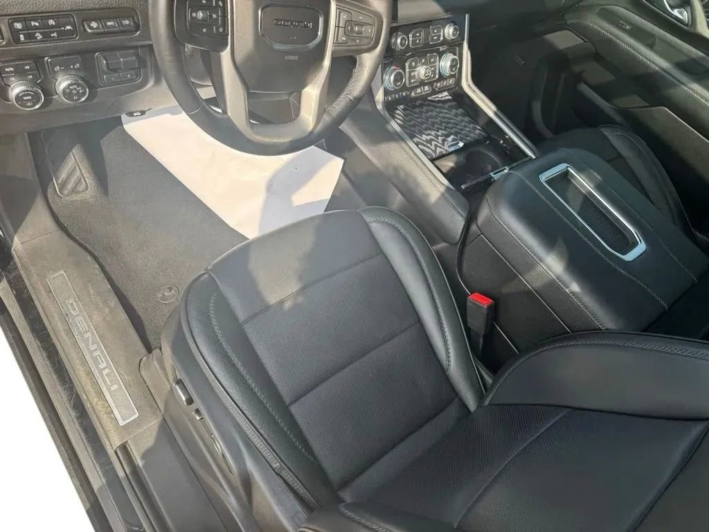 Used 2023 GMC Yukon XL Denali w/ Denali Reserve Package AWD/4WD image 10
