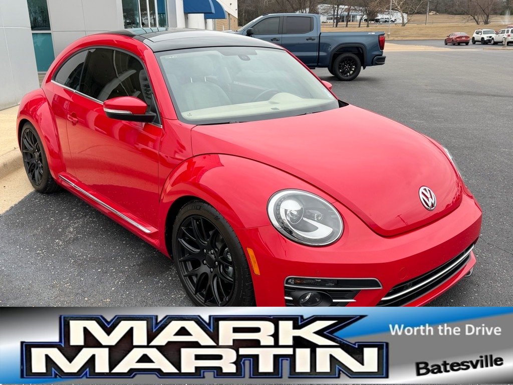 Used 2018 Volkswagen Beetle 2.0T SE image 1