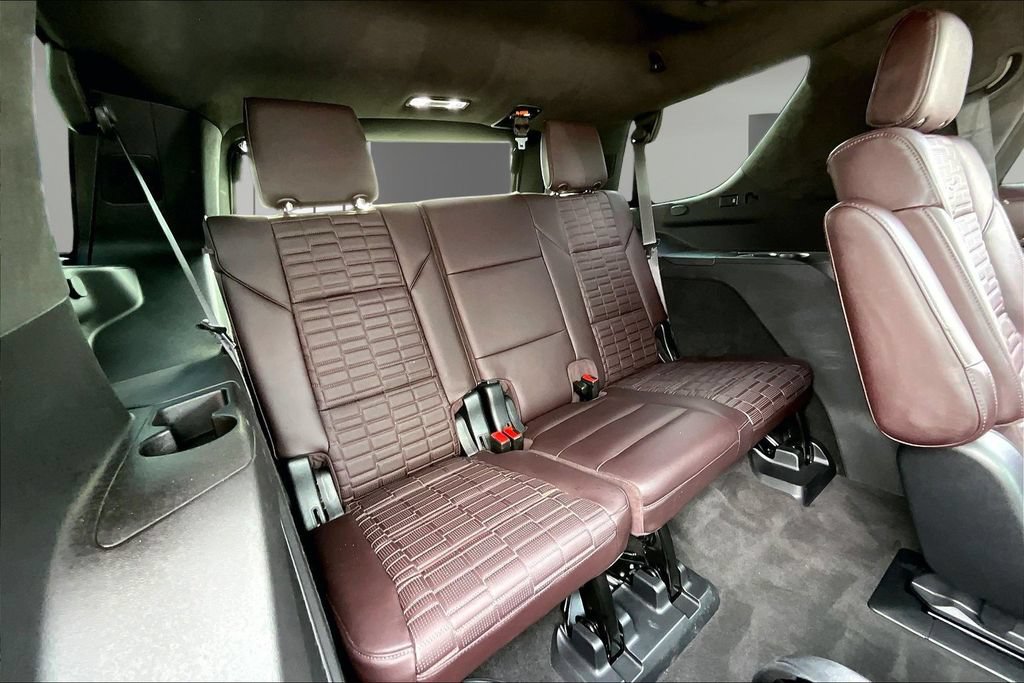 Used 2023 Cadillac Escalade Sport Platinum w/ LPO, ONYX Package AWD/4WD image 30
