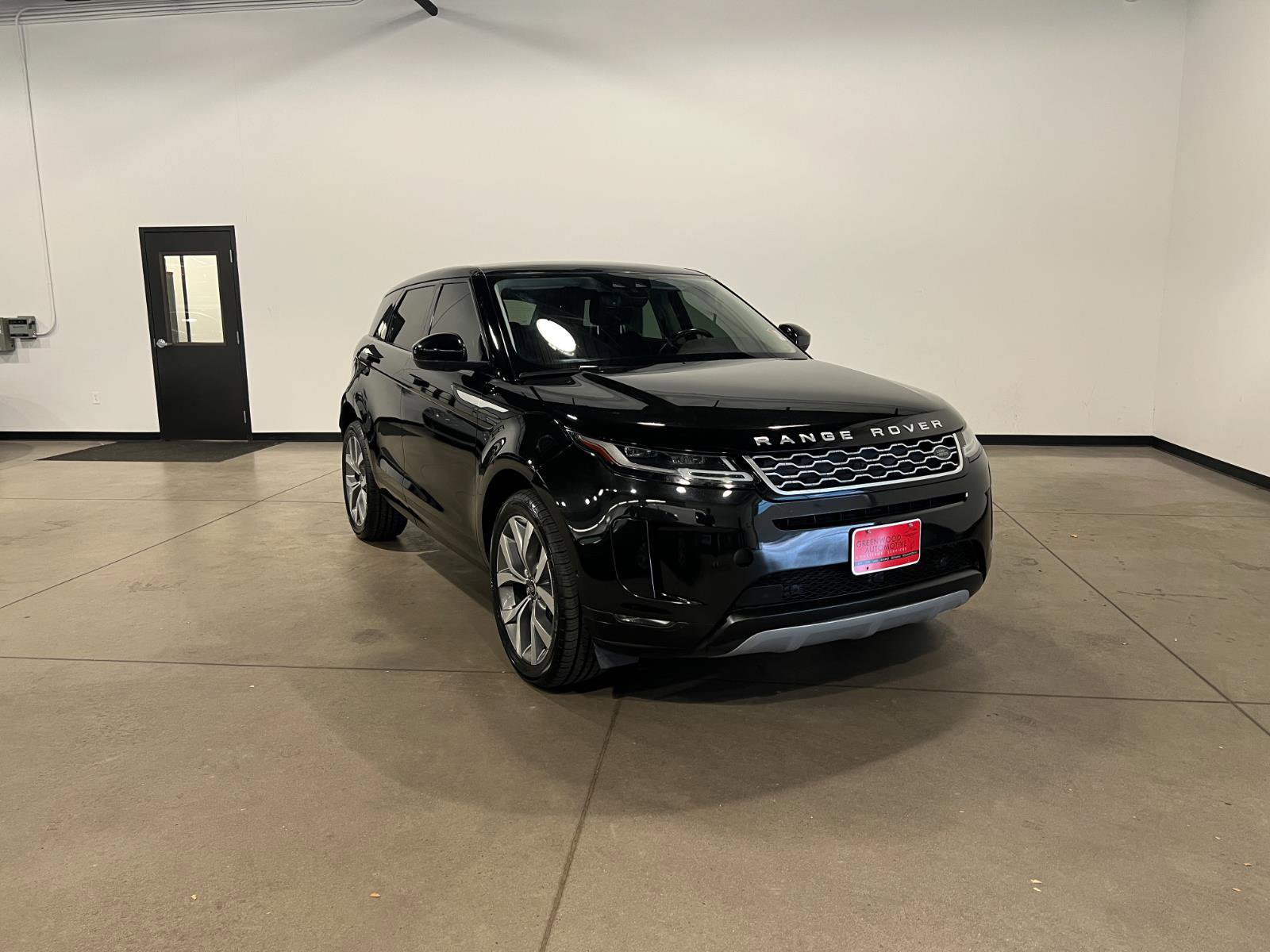 Used 2020 Land Rover Range Rover Evoque SE image 1