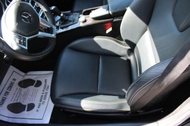 Used 2015 Mercedes-Benz SLK 250 w/ Premium Package image 25