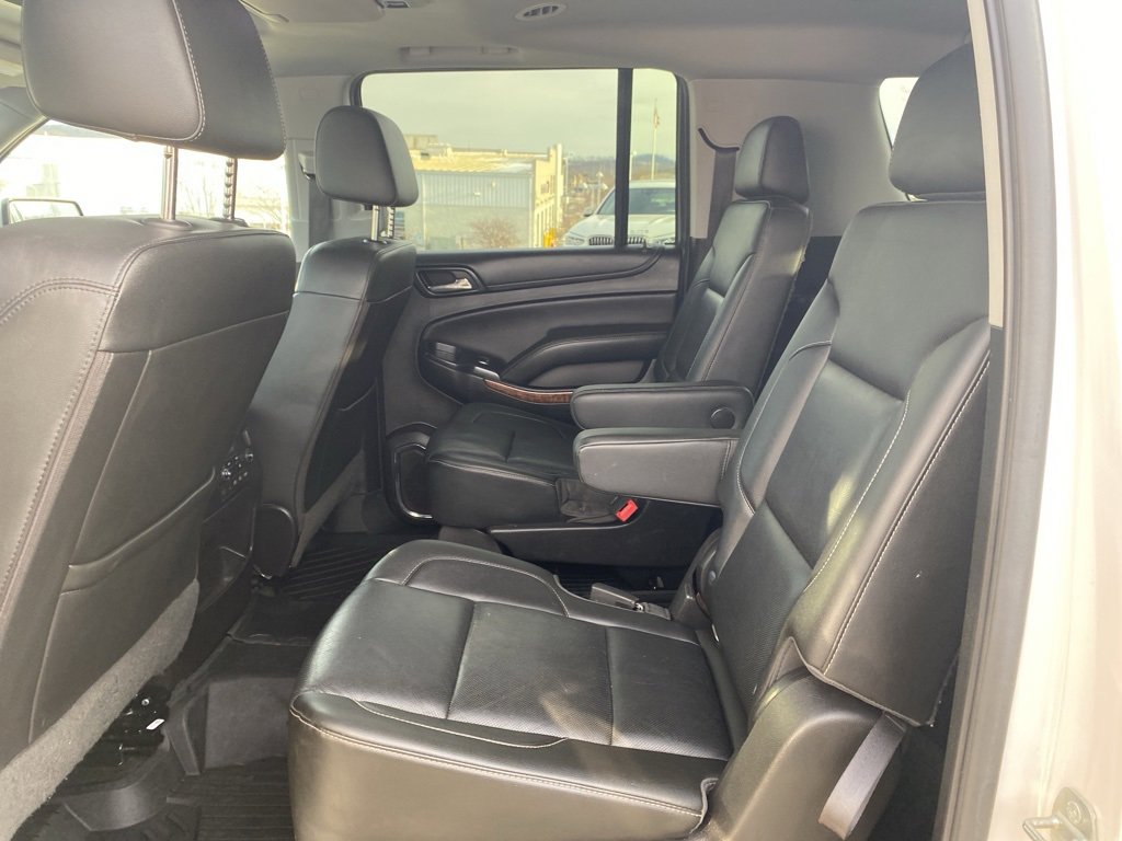Used 2018 Chevrolet Suburban Premier image 23