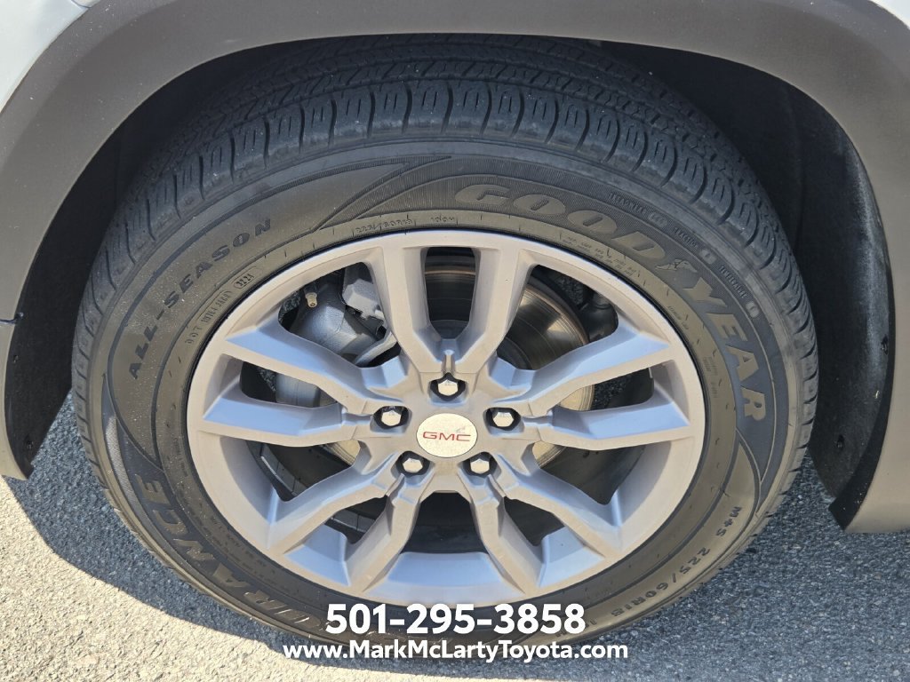 Used 2024 GMC Terrain SLT AWD/4WD image 16