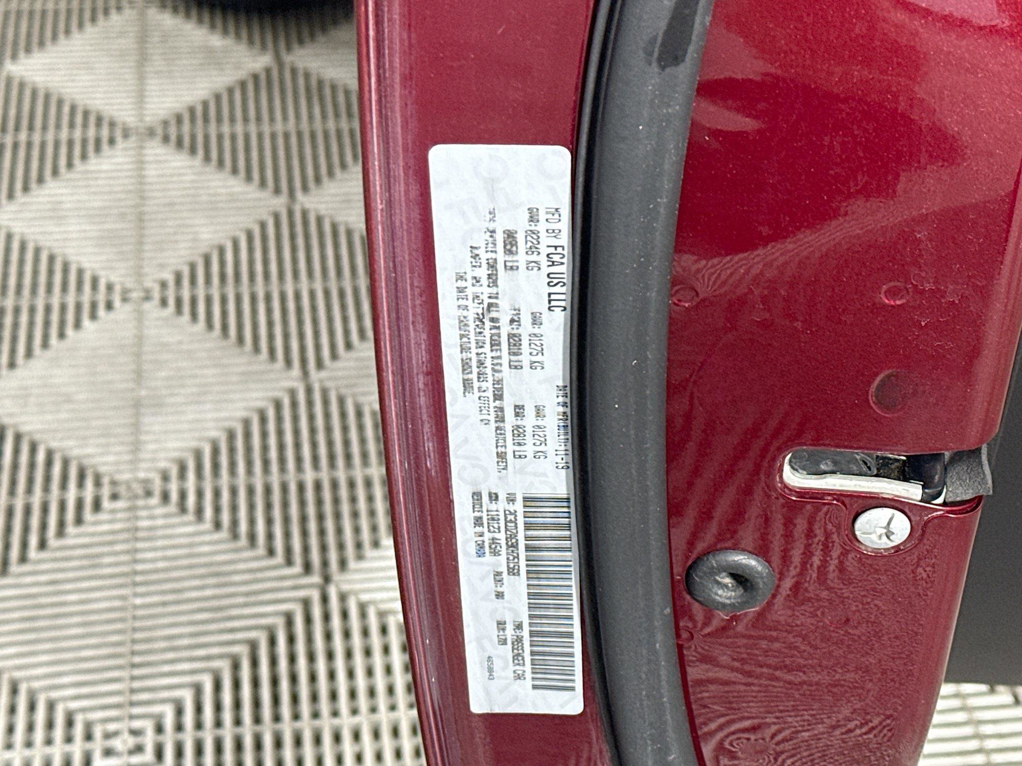 Used 2019 Dodge Challenger SXT image 38