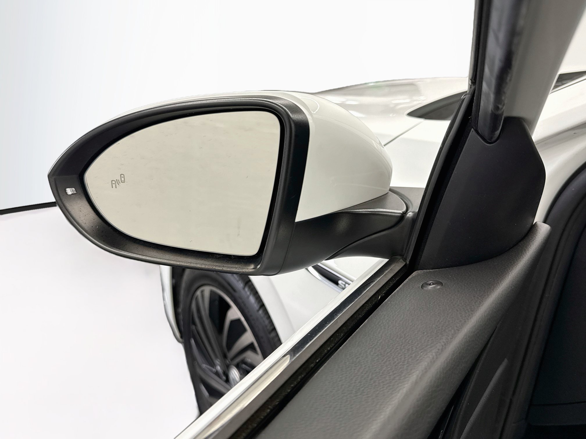 Used 2019 Volkswagen Jetta SEL Premium FWD image 16