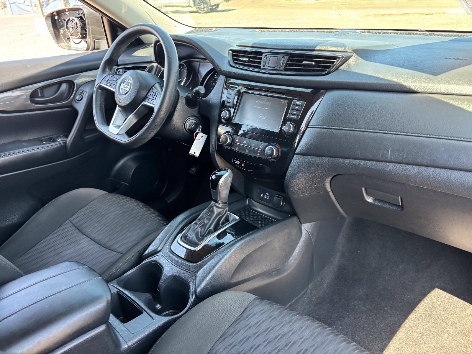 Used 2020 Nissan Rogue S FWD image 12