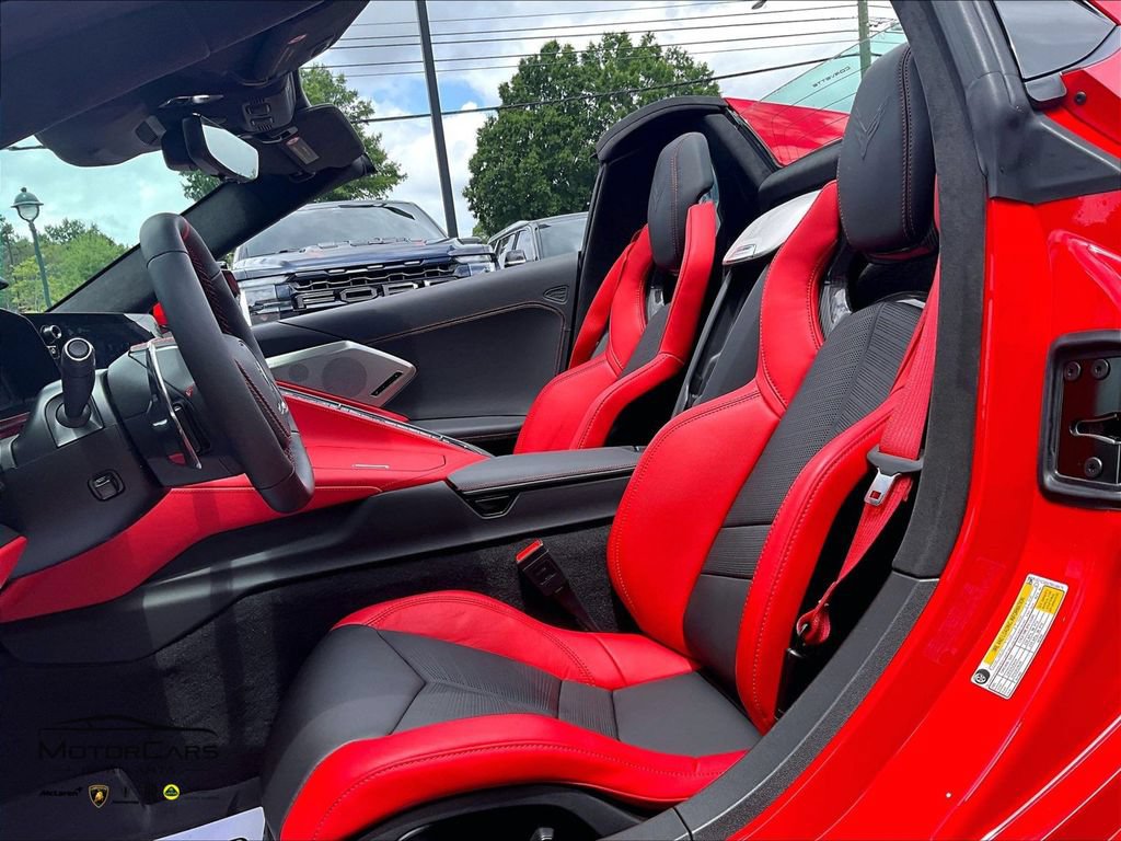 Used 2024 Chevrolet Corvette Stingray Premium Conv RWD image 18