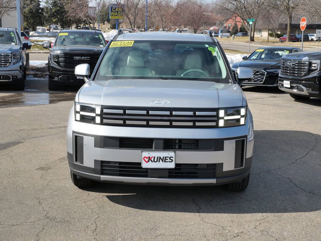 Used 2025 Hyundai Santa Fe SEL image 2