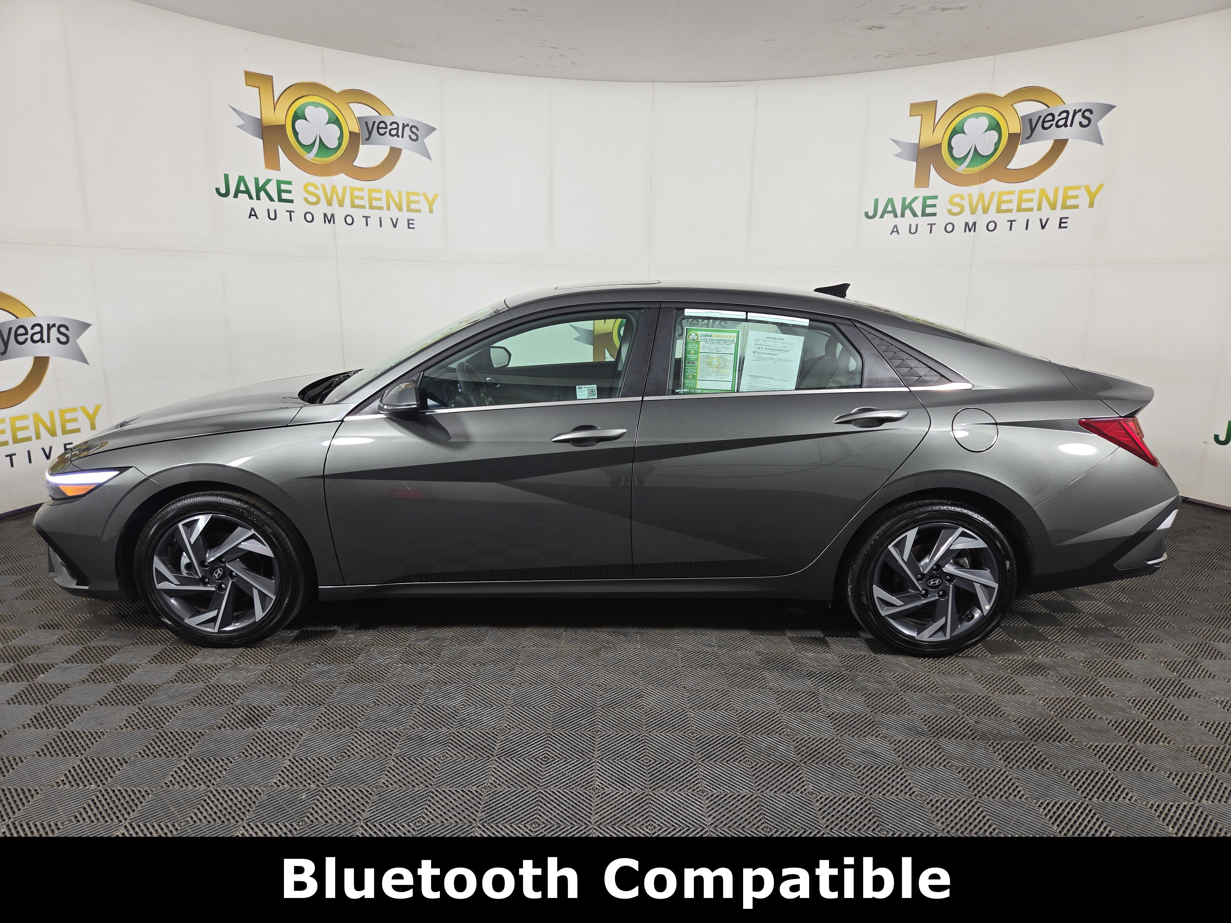 Used 2025 Hyundai Elantra Limited FWD image 4
