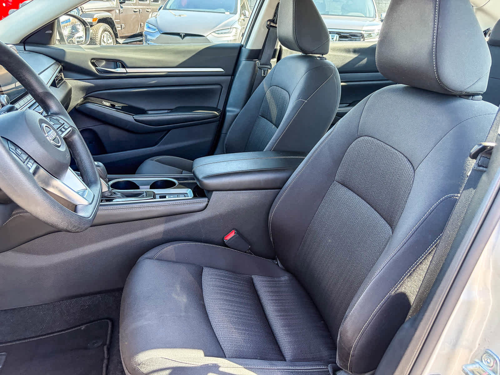 Used 2023 Nissan Altima 2.5 SV AWD/4WD image 16