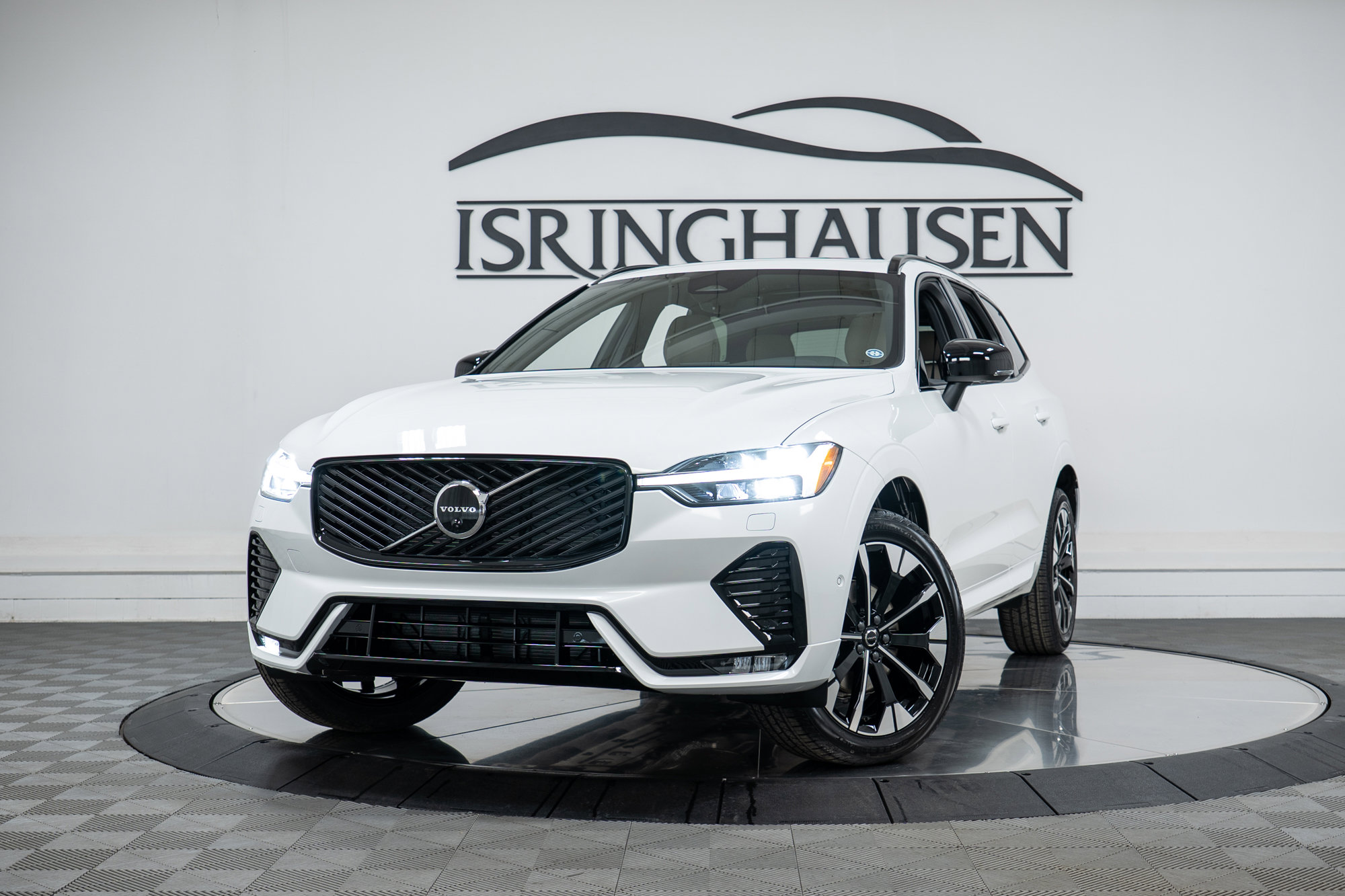 New 2026 Volvo XC60 B5 Plus w/ Climate Package image 26