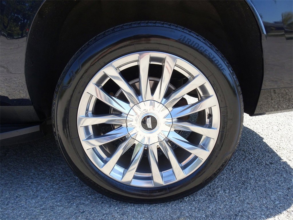 Used 2022 Cadillac Escalade ESV Premium Luxury image 26