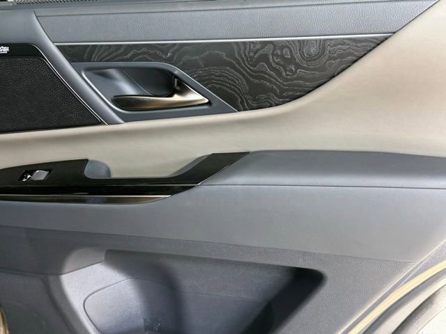 New 2025 Lexus LX 700h Overtrail image 25