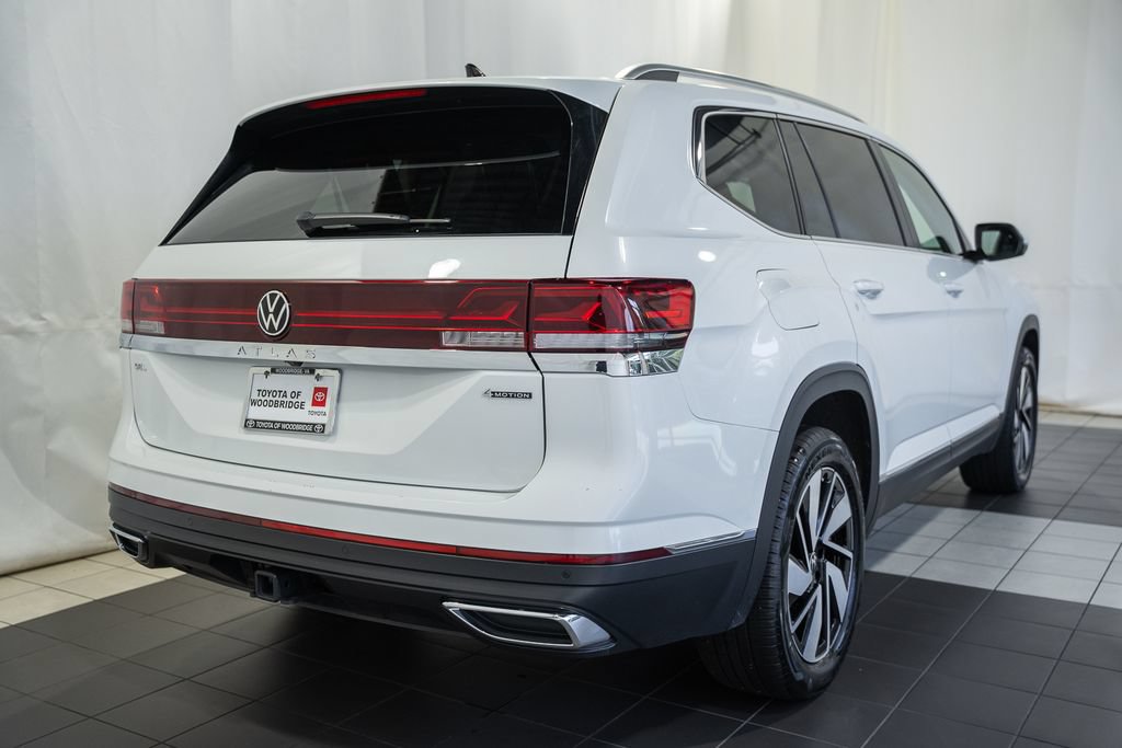 Used 2025 Volkswagen Atlas SEL AWD/4WD image 4