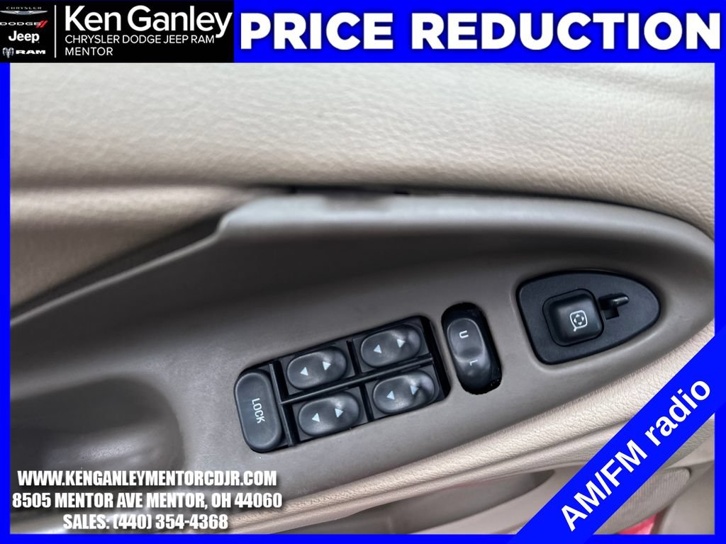 Used 2003 Ford Mustang Convertible RWD image 11