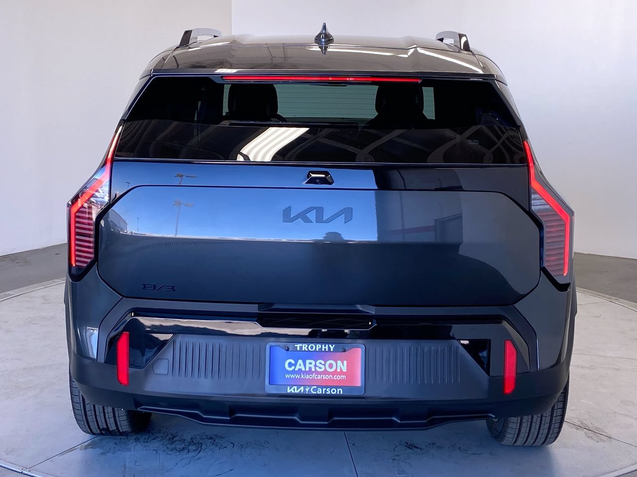 New 2027 Kia EV3 Wind FWD image 4