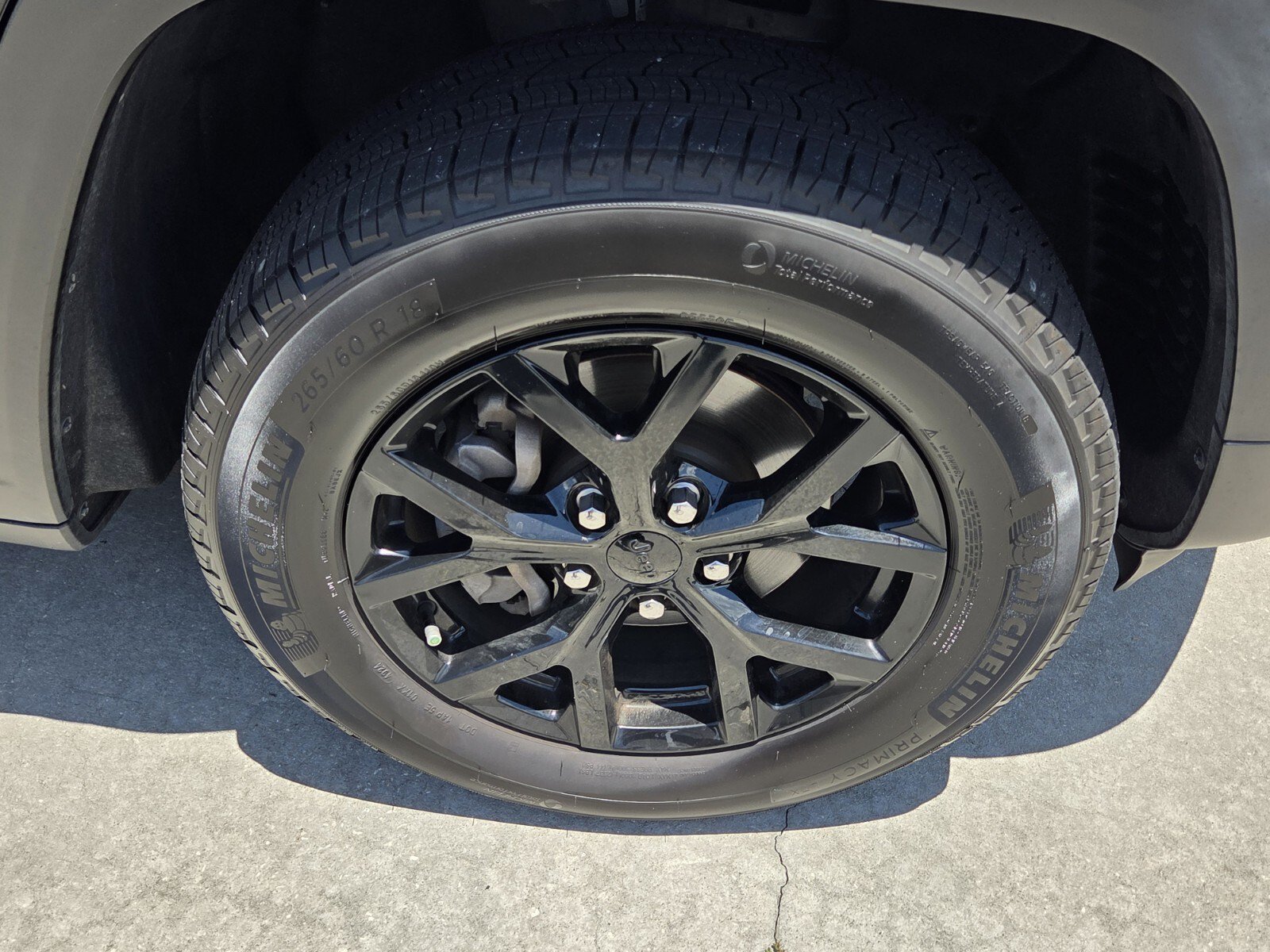Used 2024 Jeep Grand Cherokee Altitude AWD/4WD image 12