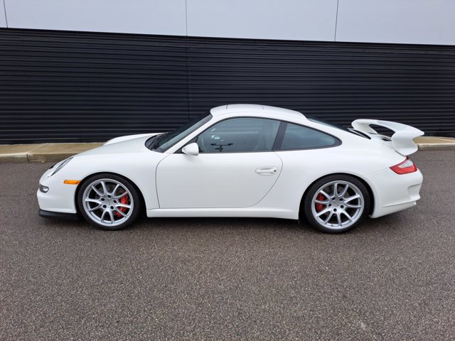 Used 2007 Porsche 911 GT3 RWD image 2