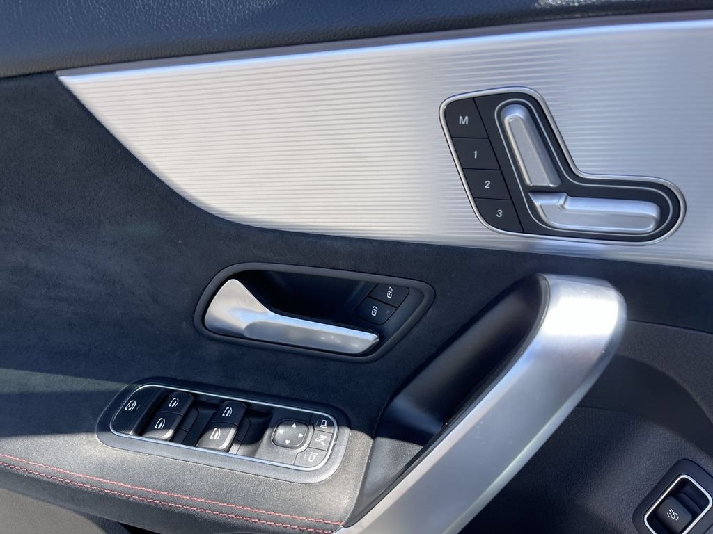 Used 2022 Mercedes-Benz A 220 image 22