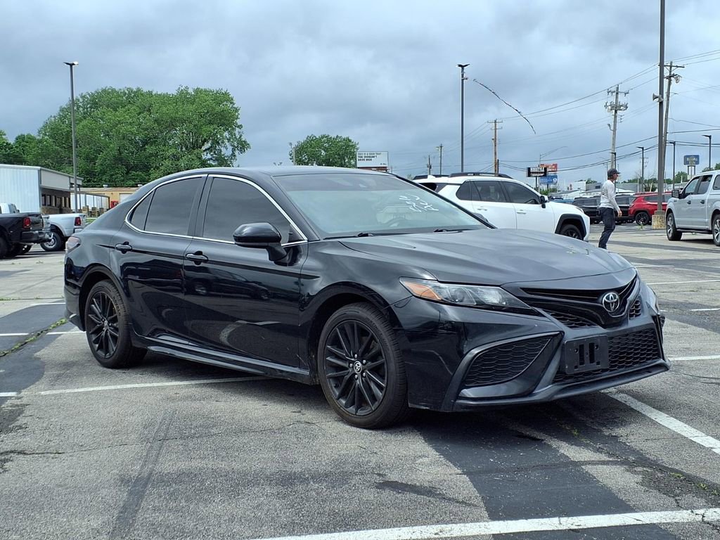 Used 2021 Toyota Camry SE FWD video 1