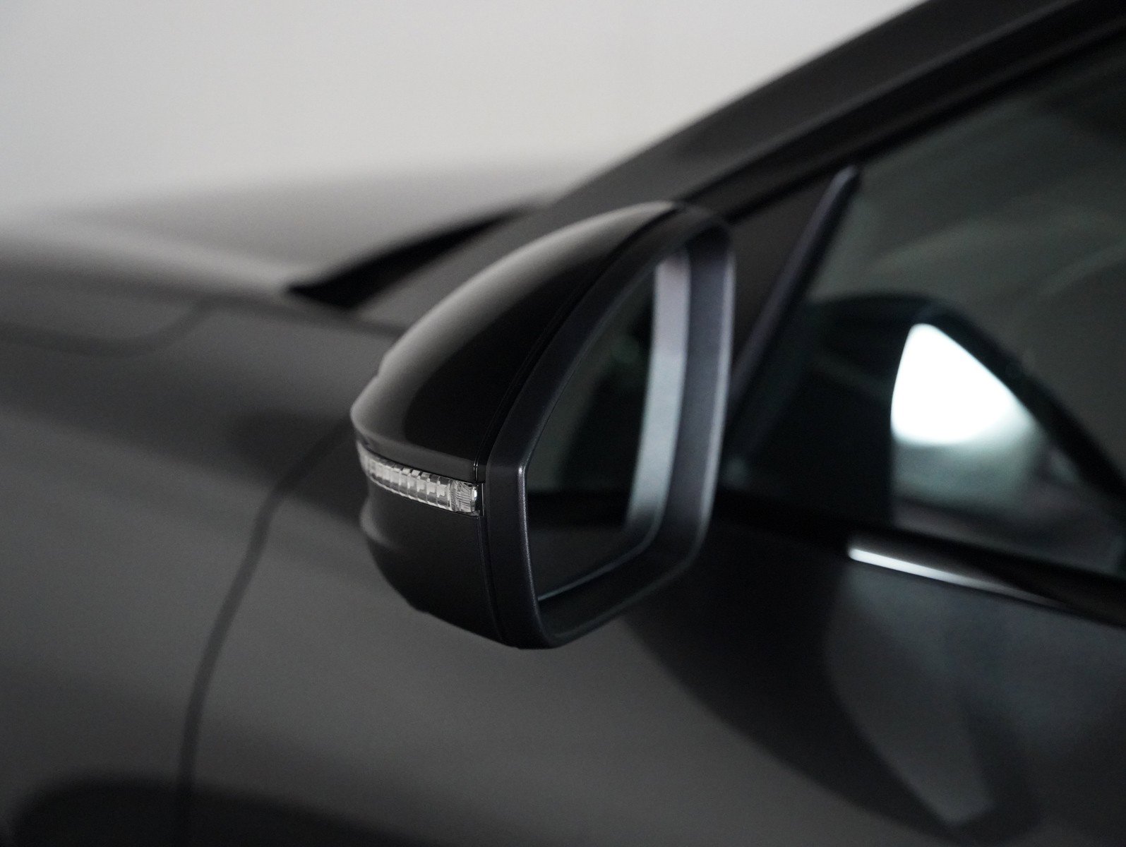 New 2025 Audi SQ6 e-tron Premium Plus image 24