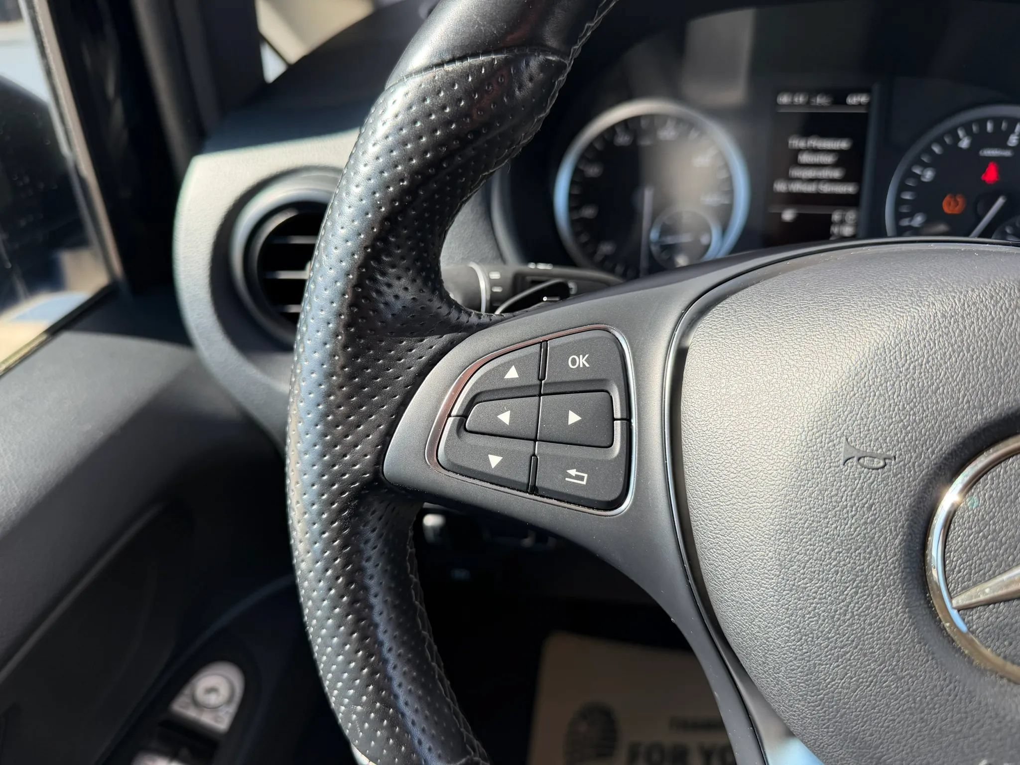 Used 2020 Mercedes-Benz Metris Passenger image 27