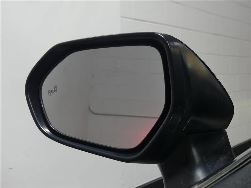 Used 2021 Toyota Camry SE w/ Cold Weather Package image 14