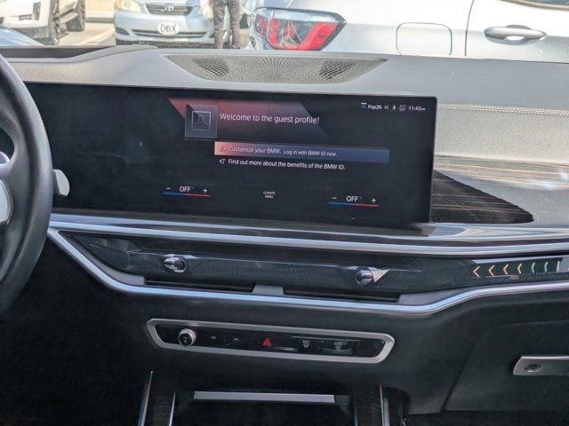 Used 2023 BMW X7 xDrive40i image 14