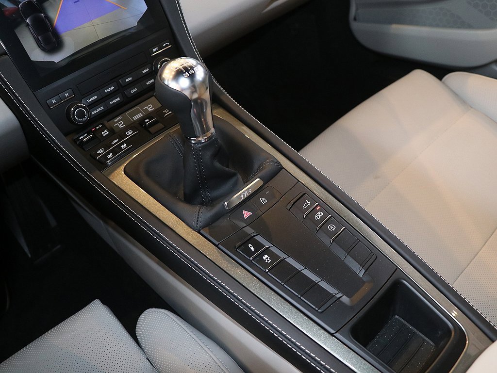 Used 2025 Porsche 718 Cayman GT4 image 43